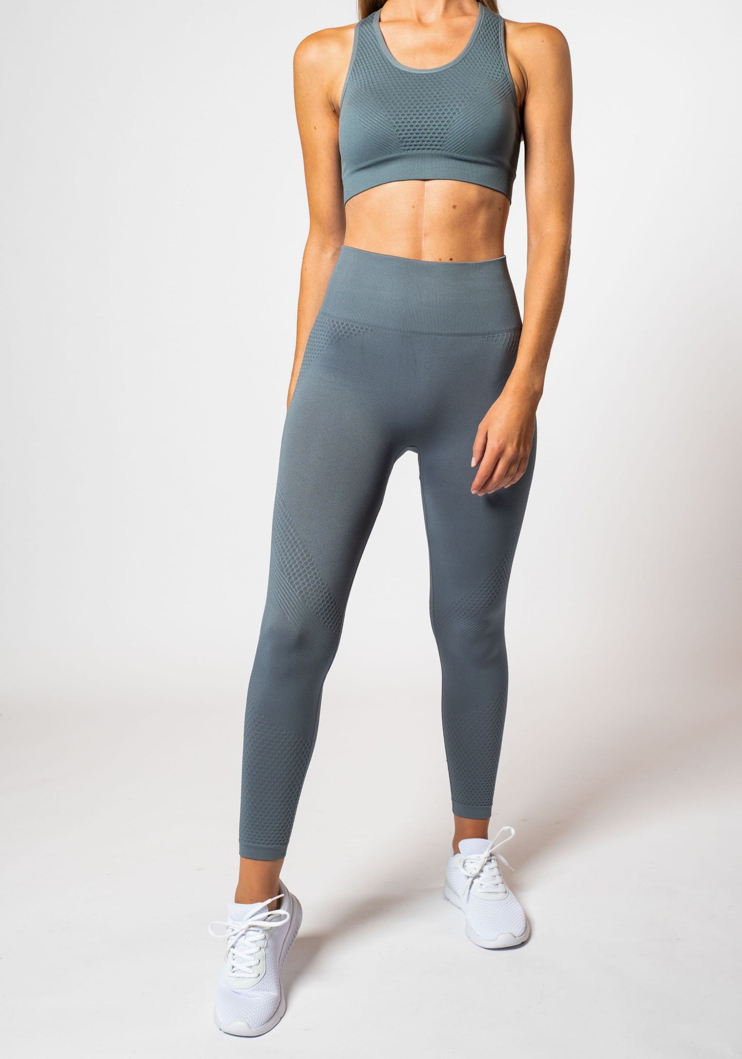 dusty blue|blue