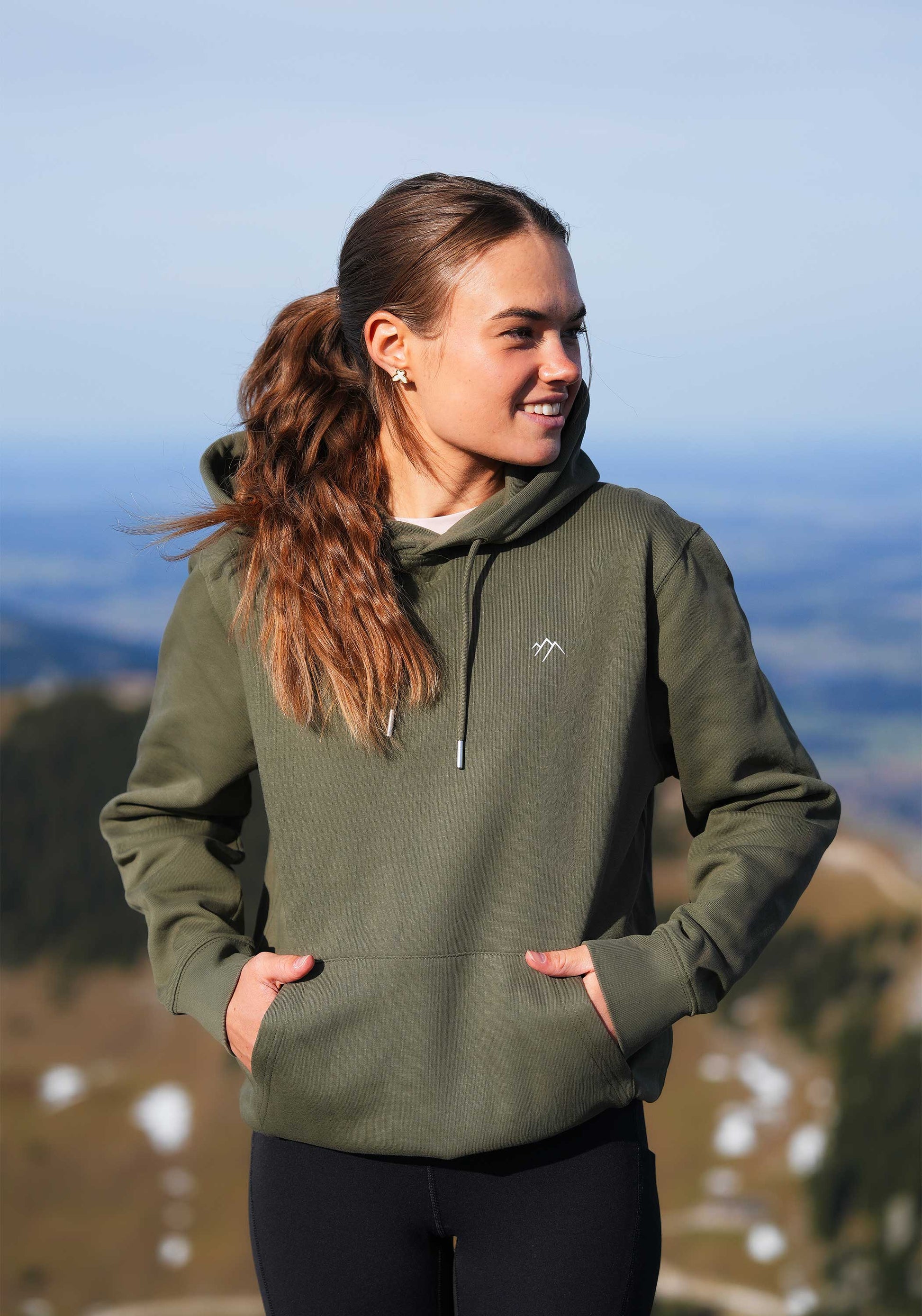 khaki green|green